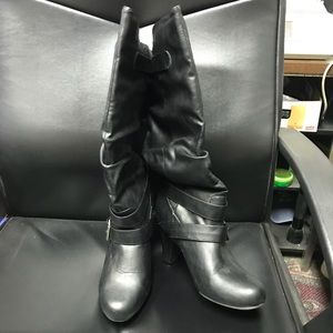 Vanity Black faux leather boot! Size 7.5!